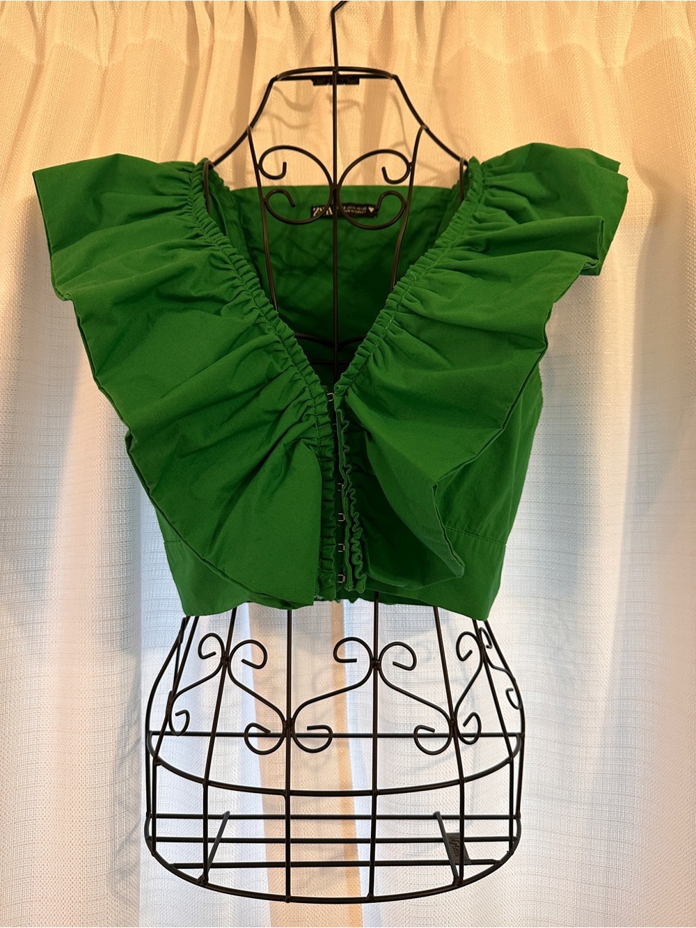 Zara Green Ruffled Crop Top - Picture 2 of 8